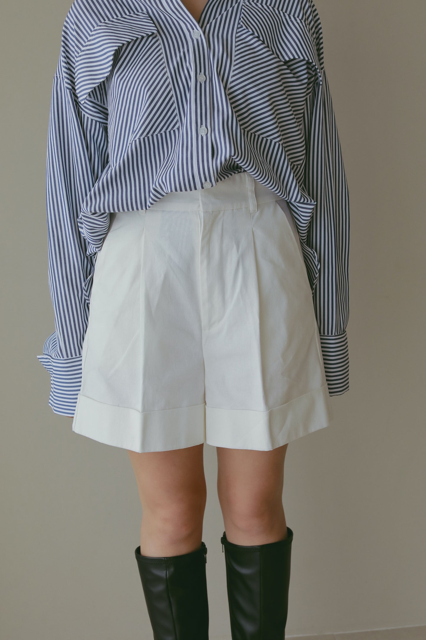 【 price down】タックショートパンツ